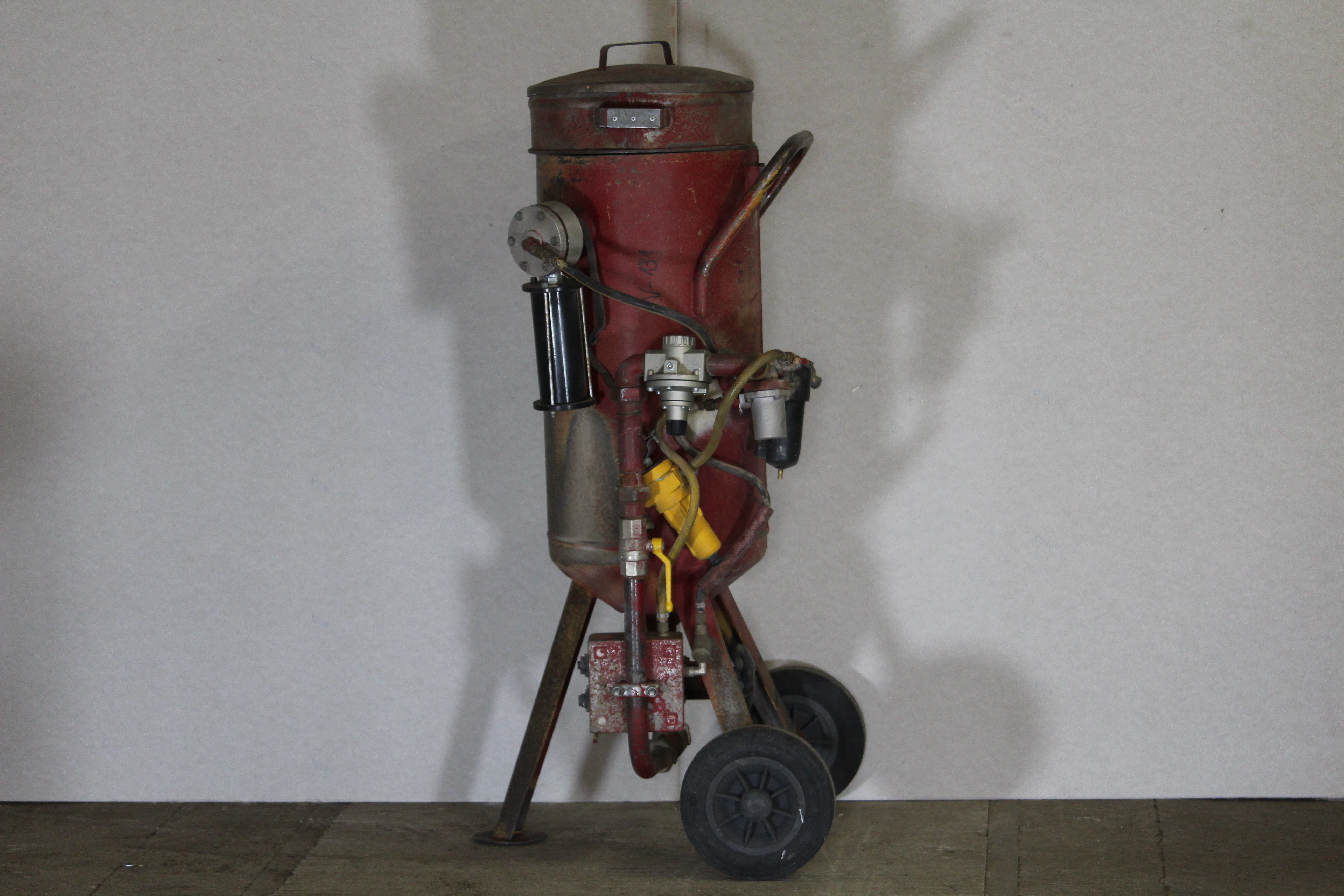 Niederdruckstrahlgerät 60 l