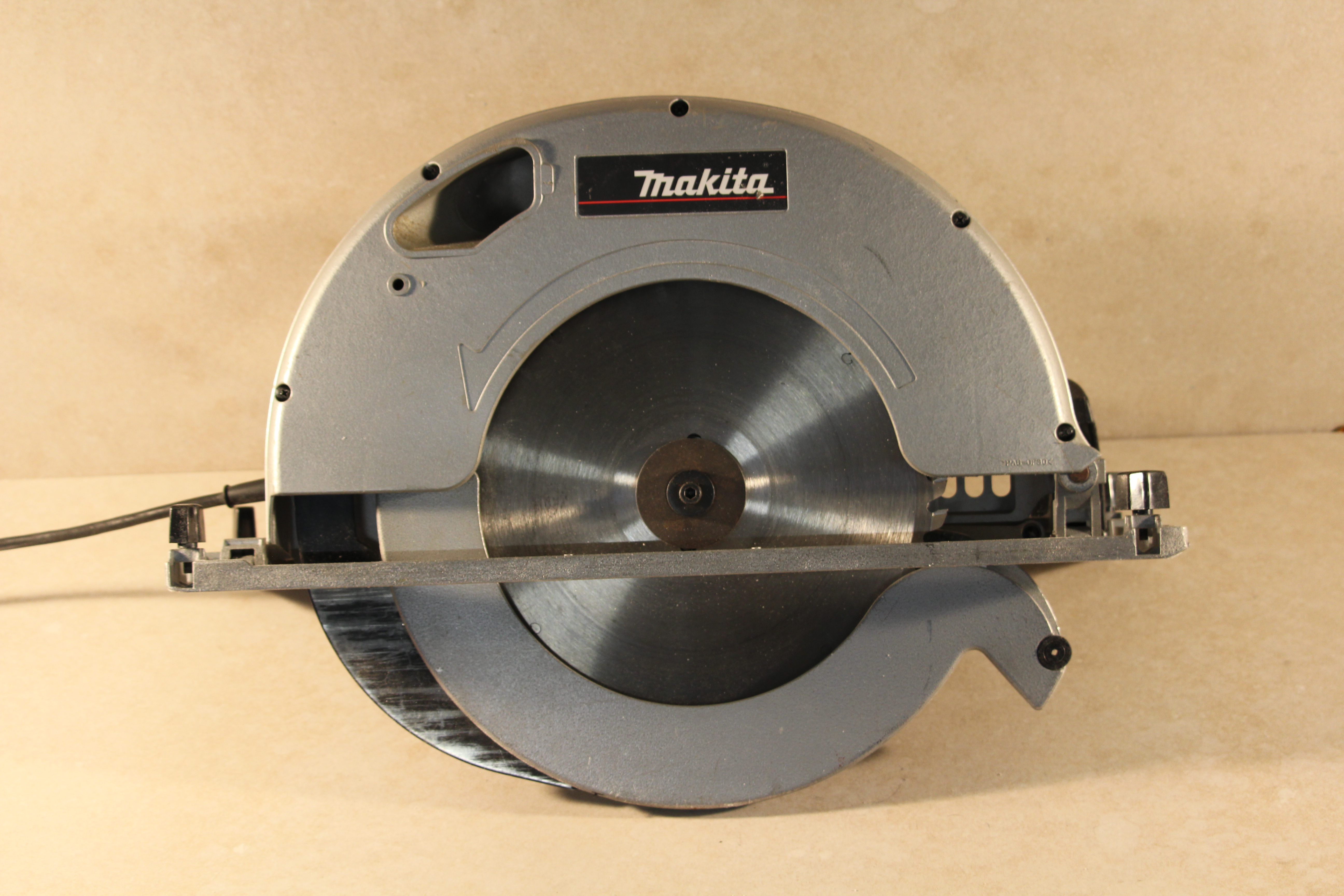 Handkreissäge Makita 5143R/350