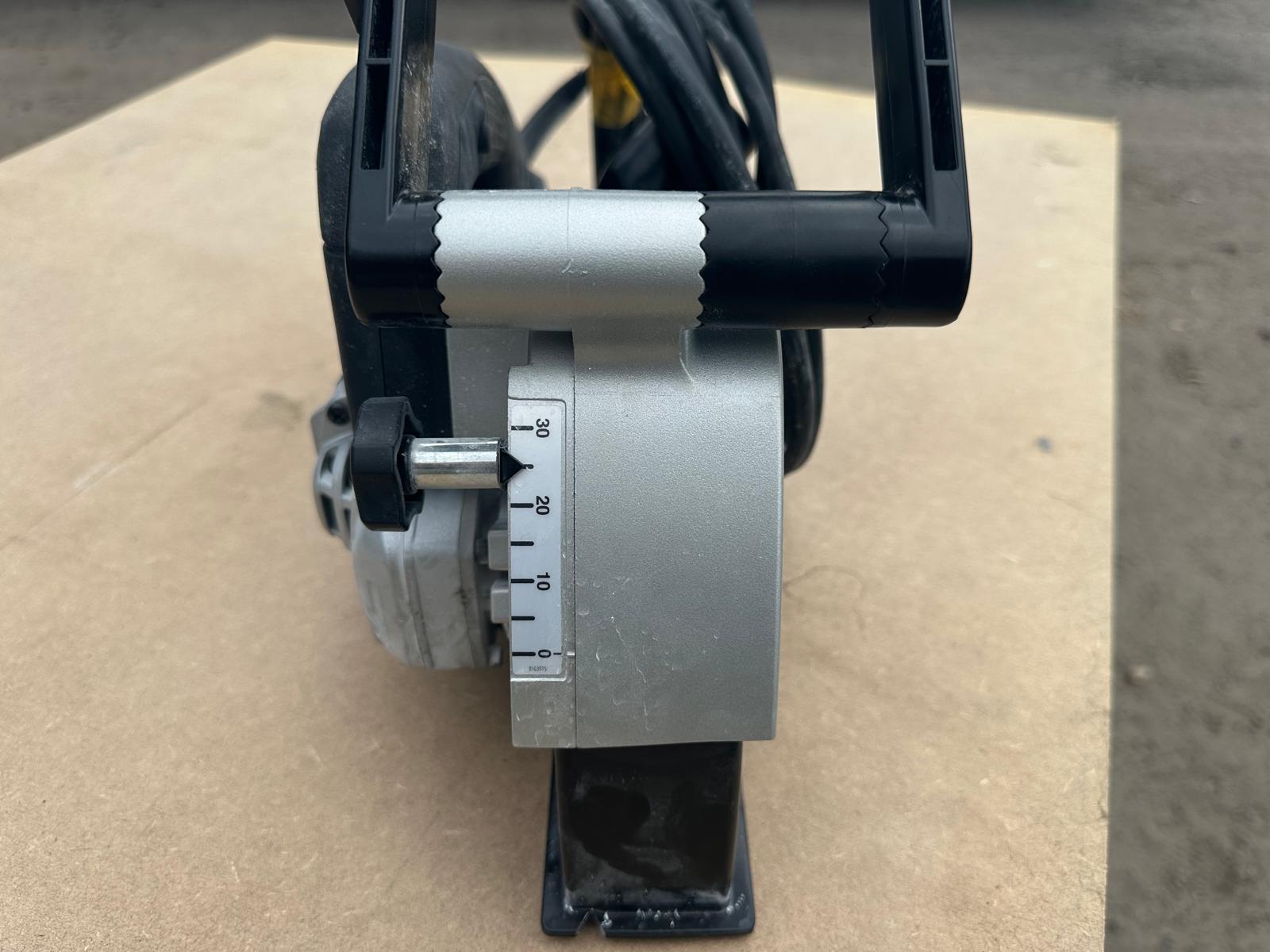Mauernutfräse Makita SG 1251