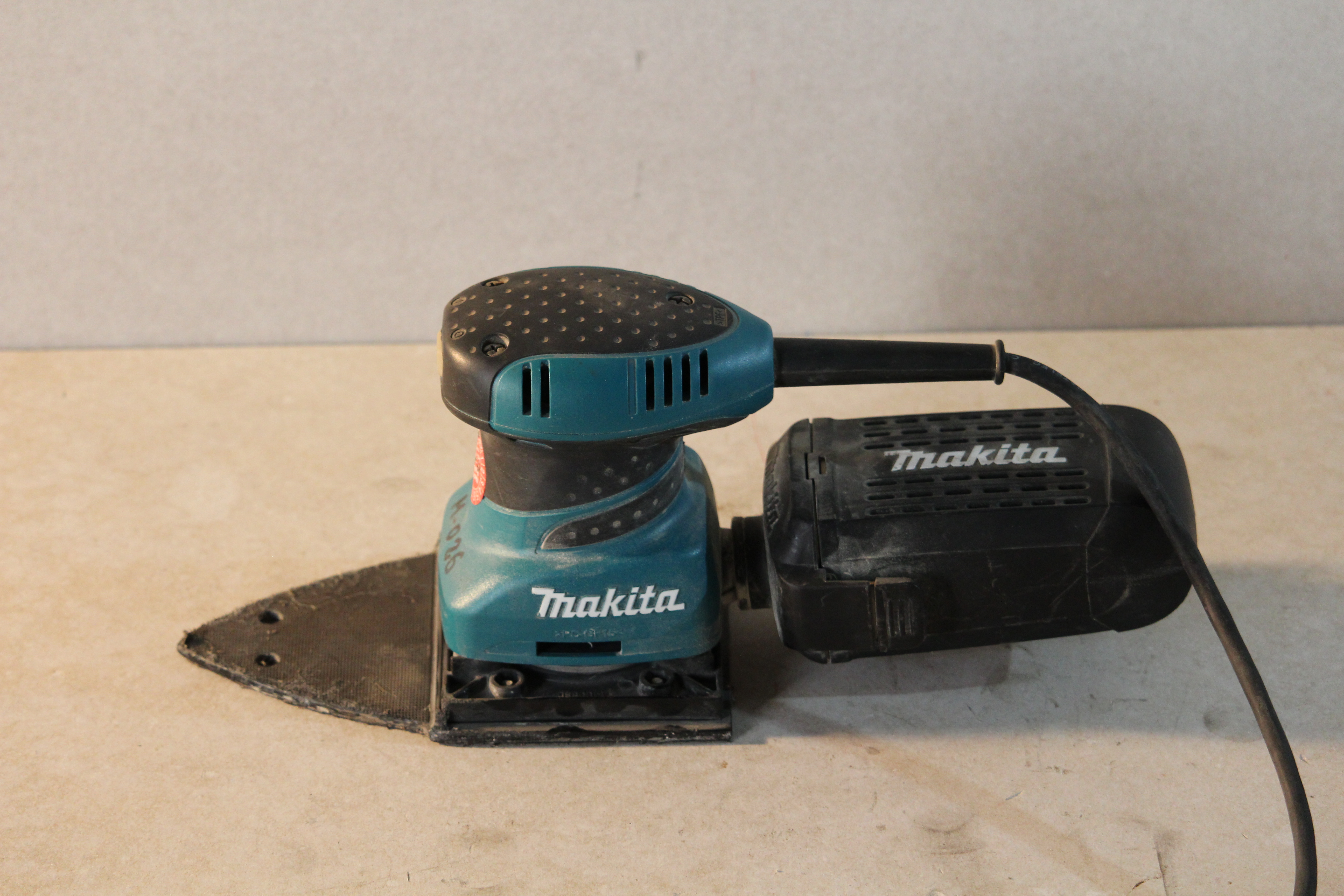 Exzenterschleifer Makita 125