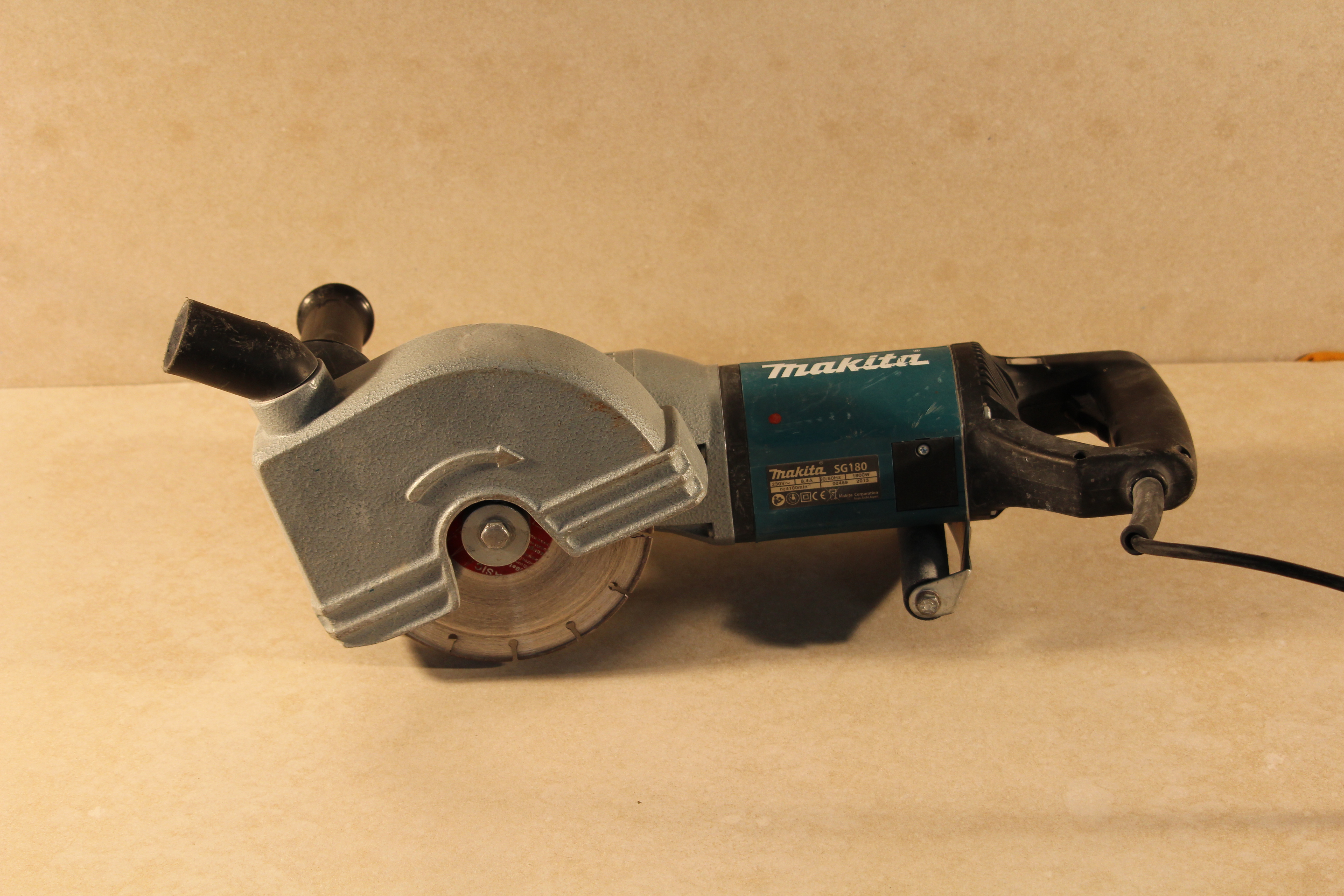 Mauernutfräse SG 180 Makita