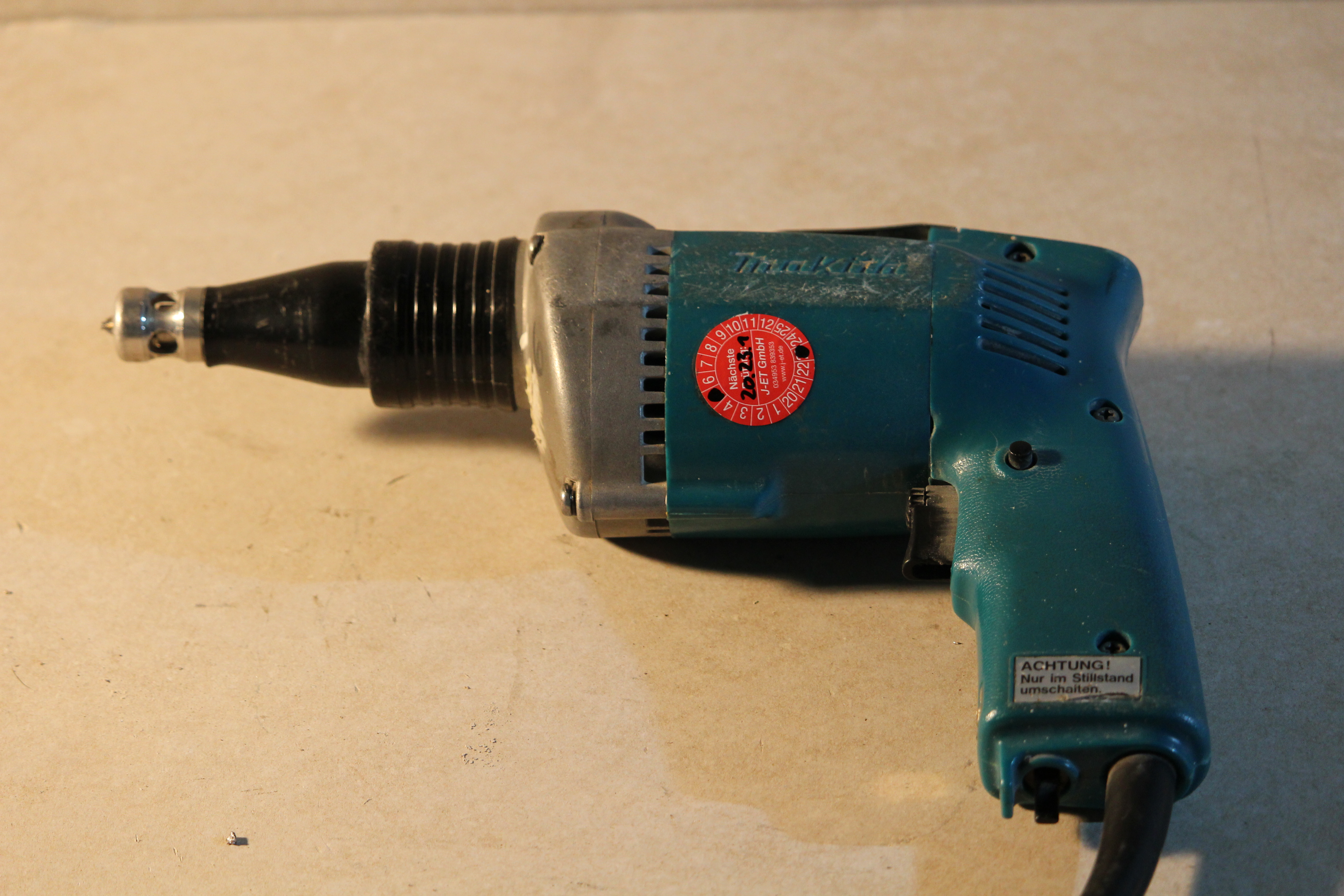 Makita 6802 BV