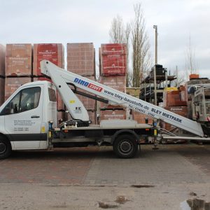 Teleskop-LKW-Arbeitsbühne DINO 230 VT