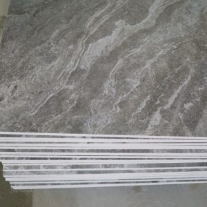 keramische Platten für den Außenbereich