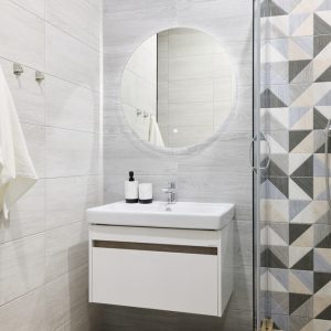 Fliesen und Zubehör