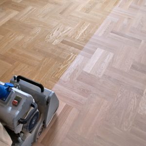 Fußboden bearbeiten